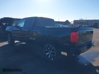 2018 Chevrolet Silverado 1500 Custom with VIN 1GCRCPEH8JZ191430, listed as a IAAI auction lot 41657847 with 1 mi miles. Bid and sale history available at carsss.com. Image 3.