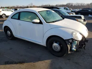 2014 Volkswagen Beetle 2.5L w/Sun with VIN 3VWJP7AT8EM610831, listed as a Copart auction lot 84318174 with 136,931 mi miles and Salvage Title. Bid and sale history available at DreamBid. Image 4.