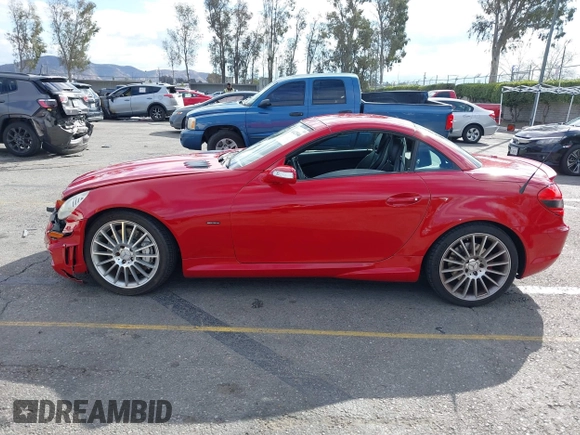 2008 Mercedes-Benz SLK 55 AMG with VIN WDBWK73F08F179225, listed as a IAAI auction lot 41423046 with 104,329 mi miles and . Bid and sale history available at DreamBid. Image 14.