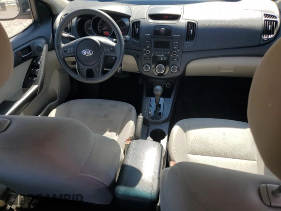 2010 Kia Forte EX z VIN KNAFU4A20A5142825, wystawiony jako Copart lot #74530694 z przebiegiem 125 961 mil mil oraz Szkoda całkowita • Salvage title. Historia ofert i sprzedaży dostępna na DreamBid. Obrazek 8.