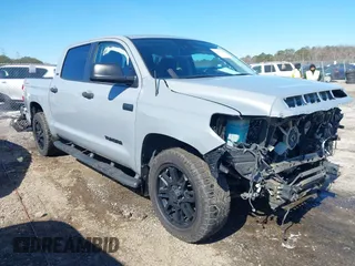 2021 Toyota Tundra 2WD SR5 with VIN 5TFEY5F12MX290170, listed as a IAAI auction lot 41581288 with 39,621 mi miles. Bid and sale history available at carsss.com. Image 1.