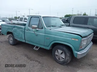 1983 Ford F-150 Special with VIN 1FTEF15Y1DNA66252, listed as a IAAI auction lot 41905236 with 82,761 mi miles. Bid and sale history available at carsss.com. Image 1.