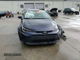 2024 Toyota Corolla LE z VIN 5YFB4MDE8RP127012, wystawiony jako Copart lot #59703735 z przebiegiem Nie podano mil oraz Szkoda całkowita • Salvage title. Historia ofert i sprzedaży dostępna na DreamBid. Obrazek 13.
