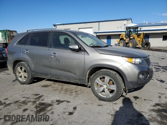 2013 Kia Sorento EX with VIN 5XYKU3A67DG346001, listed as a Copart auction lot 42926575 with 152,499 mi miles and Salvage Title. Bid and sale history available at DreamBid. Image 4.