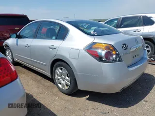 2011 Nissan Altima S with VIN 1N4AL2AP8BN488922, listed as a IAAI auction lot 42037880 with 253,998 mi miles and . Bid and sale history available at carsss.com. Image 3.