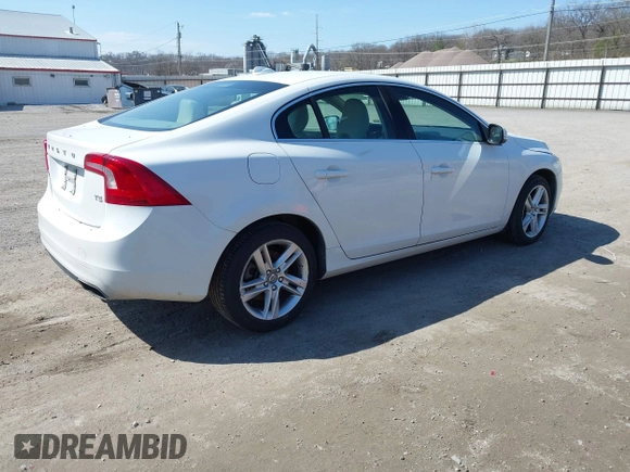 2014 Volvo S60 T5 с VIN YV1612FS1E2297930, выставлен на аукционе IAAI как лот 41906564 с пробегом 88 843 миль миль и . История ставок и продаж доступна на DreamBid. Изображение 4.