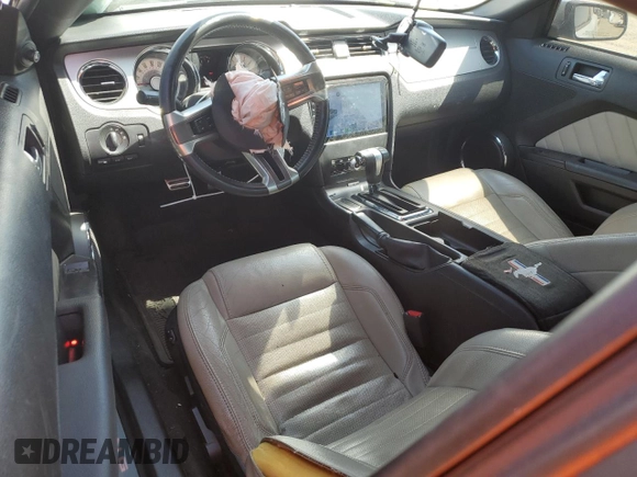 2012 Ford Mustang Premium z VIN 1ZVBP8AM7C5237576, wystawiony jako Copart lot #60374995 z przebiegiem 123 061 mil mil oraz Szkoda całkowita • Salvage title. Historia ofert i sprzedaży dostępna na DreamBid. Obrazek 8.