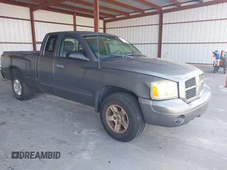 2006 Dodge Dakota SLT with VIN 1D7HE42K96S503989, listed as a IAAI auction lot 41709529 with 138,226 mi miles and . Bid and sale history available at carsss.com. Image 1.