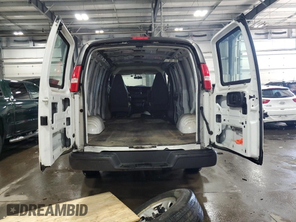 2018 Chevrolet Express Cargo Van with VIN 1GCWGAFP5J1242813, listed as a Copart auction lot 42059045 with 98,879 mi miles and Salvage Title. Bid and sale history available at carsss.com. Image 6.
