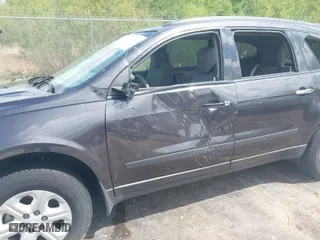 2015 Chevrolet Traverse LS with VIN 1GNKRFED1FJ276341, listed as a IAAI auction lot 41936899 with 139,340 mi miles. Bid and sale history available at carsss.com. Image 6.