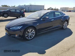 2014 Tesla Model S 60 z VIN 5YJSA1H13EFP37887, wystawiony jako Copart lot #48438555 z przebiegiem Nie podano mil oraz Czysty tytuł • Clean title. Historia ofert i sprzedaży dostępna na DreamBid. Obrazek 1.