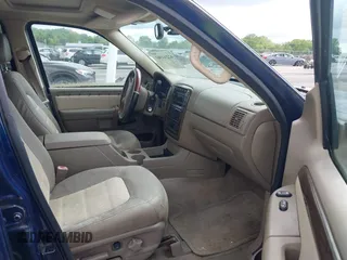 2004 Ford Explorer Eddie Bauer z VIN 1FMZU74W94UB24409, wystawiony jako IAAI lot #42244961 z przebiegiem 175 390 mil mil oraz . Historia ofert i sprzedaży dostępna na DreamBid. Obrazek 5.