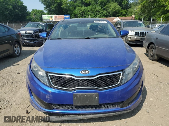 2013 Kia Optima SX z VIN 5XXGR4A68DG090873, wystawiony jako Copart lot #60827825 z przebiegiem Nie podano mil oraz Szkoda całkowita • Salvage title. Historia ofert i sprzedaży dostępna na DreamBid. Obrazek 5.
