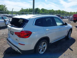 2019 BMW X3 xDrive30i z VIN 5UXTR9C5XKLD90591, wystawiony jako IAAI lot #42296306 z przebiegiem 100 416 mil mil oraz . Historia ofert i sprzedaży dostępna na DreamBid. Obrazek 4.