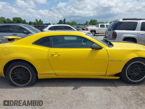 2011 Chevrolet Camaro 1LT with VIN 2G1FF1ED1B9155488, listed as a IAAI auction lot 42656018 with Not provided miles and . Bid and sale history available at DreamBid. Image 13.