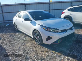 2022 Kia Forte GT with VIN 3KPF44ACXNE462109, listed as a IAAI auction lot 41218150 with 39,952 mi miles. Bid and sale history available at carsss.com. Image 1.