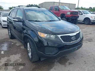 2012 Kia Sorento EX z VIN 5XYKU4A69CG220811, wystawiony jako IAAI lot #42154462 z przebiegiem Nie podano mil oraz . Historia ofert i sprzedaży dostępna na DreamBid. Obrazek 1.