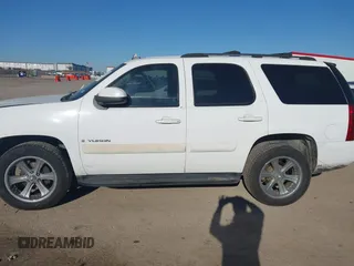 2007 GMC Yukon SLT with VIN 1GKFC13J77R131223, listed as a IAAI auction lot 41764977 with 1 mi miles. Bid and sale history available at carsss.com. Image 14.