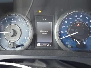 2016 Toyota Sienna XLE with VIN 5TDYK3DC5GS763674, listed as a IAAI auction lot 42035115 with 133,120 mi miles. Bid and sale history available at carsss.com. Image 7.