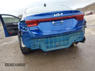 2022 Kia Forte LXS z VIN 3KPF24AD4NE445224, wystawiony jako IAAI lot #41853612 z przebiegiem 29 217 mil mil oraz . Historia ofert i sprzedaży dostępna na DreamBid. Obrazek 18.