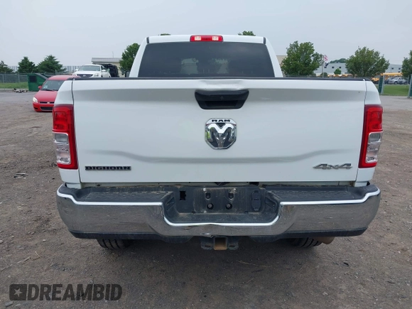 2024 Ram 2500 Big Horn z VIN 3C6UR5DL0RG154118, wystawiony jako IAAI lot #42427743 z przebiegiem 65 535 mil mil oraz . Historia ofert i sprzedaży dostępna na DreamBid. Obrazek 16.