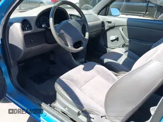 1995 Geo Metro LSi z VIN 2C1MR2295S6736339, wystawiony jako IAAI lot #42126093 z przebiegiem 331 012 mil mil oraz . Historia ofert i sprzedaży dostępna na DreamBid. Obrazek 5.