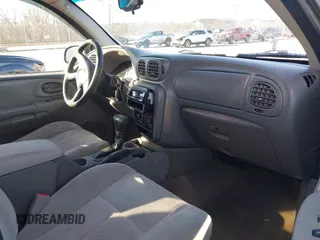 2008 Chevrolet TrailBlazer 3LT with VIN 1GNDT13S682207916, listed as a IAAI auction lot 41675386 with 221,825 mi miles and . Bid and sale history available at DreamBid. Image 5.