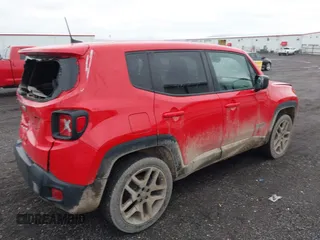 2021 Jeep Renegade Upland Edition with VIN ZACNJDAB8MPM65066, listed as a IAAI auction lot 41798043 with 55,247 mi miles. Bid and sale history available at carsss.com. Image 4.