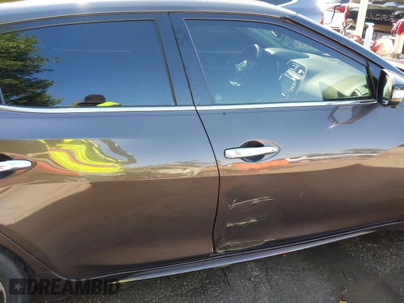 2016 Nissan Maxima Platinum z VIN 1N4AA6AP3GC385276, wystawiony jako IAAI lot #42547410 z przebiegiem 100 307 mil mil oraz . Historia ofert i sprzedaży dostępna na DreamBid. Obrazek 16.