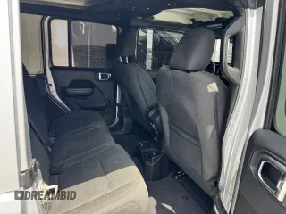 2024 Jeep Wrangler Sahara z VIN 1C4PJXEN6RW171855, wystawiony jako Copart lot #58272205 z przebiegiem 15 589 mil mil oraz Czysty tytuł • Clean title. Historia ofert i sprzedaży dostępna na DreamBid. Obrazek 6.