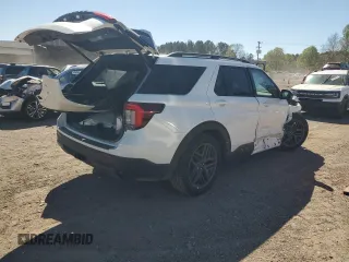 2025 Ford Explorer ST-Line with VIN 1FMUK7KH9SGA88477, listed as a Copart auction lot 49815455 with 3,822 mi miles and Salvage title. Bid and sale history available at DreamBid. Image 3.