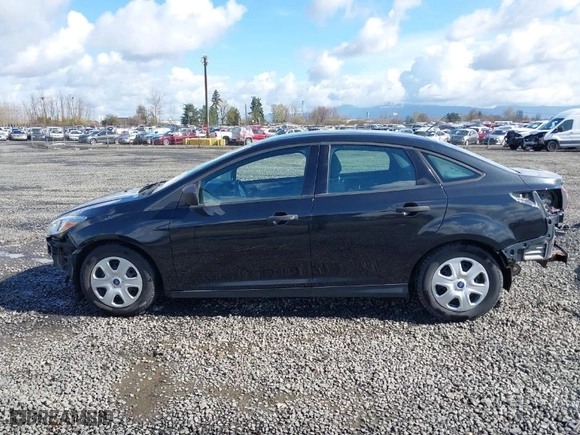 2014 Ford Focus S with VIN 1FADP3E29EL176811, listed as a IAAI auction lot 41808719 with 84,600 mi miles. Bid and sale history available at carsss.com. Image 15.
