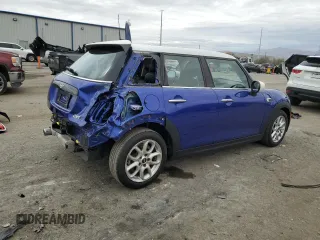 2020 MINI Hardtop 4 Door Cooper with VIN WMWXU7C00L2M50809, listed as a Copart auction lot 48586555 with 29,538 mi miles and Salvage title. Bid and sale history available at DreamBid. Image 3.