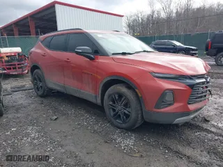 2021 Chevrolet Blazer LT with VIN 3GNKBHR44MS547933, listed as a IAAI auction lot 41620224 with 76,333 mi miles. Bid and sale history available at carsss.com. Image 1.