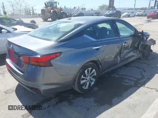 2020 Nissan Altima S with VIN 1N4BL4BVXLC237264, listed as a IAAI auction lot 41813608 with 97,618 mi miles and . Bid and sale history available at DreamBid. Image 4.