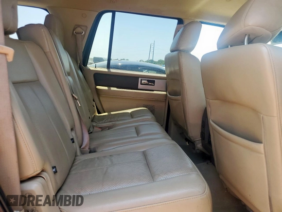 2013 Ford Expedition XLT z VIN 1FMJU1H55DEF17975, wystawiony jako Copart lot #57850025 z przebiegiem 211 799 mil mil oraz Czysty tytuł • Clean title. Historia ofert i sprzedaży dostępna na DreamBid. Obrazek 11.