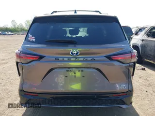 2022 Toyota Sienna XSE with VIN 5TDXRKEC2NS108482, listed as a IAAI auction lot 42061126 with 47,915 mi miles and . Bid and sale history available at DreamBid. Image 16.