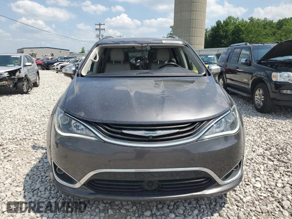 2018 Chrysler Pacifica Hybrid Limited с VIN 2C4RC1N7XJR125203, выставлен на аукционе Copart как лот 60689355 с пробегом 80 860 миль миль и Чистый • Clean title. История ставок и продаж доступна на DreamBid. Изображение 5.