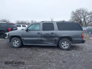 2001 Chevrolet Suburban LS with VIN 3GNFK16T41G243519, listed as a IAAI auction lot 41094019 with 220,640 mi miles and . Bid and sale history available at DreamBid. Image 15.