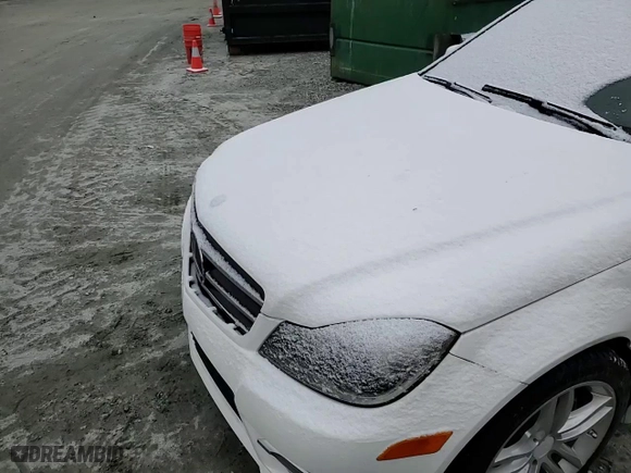 2014 Mercedes-Benz C-Class C 250 Sport with VIN WDDGF4HB9EA932828, listed as a Copart auction lot 46721385 with 93,373 mi miles and Salvage Title. Bid and sale history available at carsss.com. Image 11.
