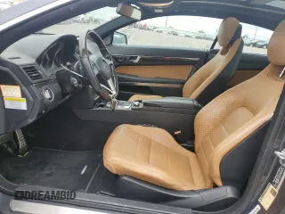 2013 Mercedes-Benz E 350 z VIN WDDKJ5KB5DF196091, wystawiony jako Copart lot #54760045 z przebiegiem 93 941 mil mil oraz Szkoda całkowita • Salvage title. Historia ofert i sprzedaży dostępna na DreamBid. Obrazek 7.