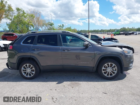 2021 Jeep Cherokee Latitude Lux with VIN 1C4PJLMX8MD135018, listed as a IAAI auction lot 41678234 with 110,318 mi miles. Bid and sale history available at carsss.com. Image 13.