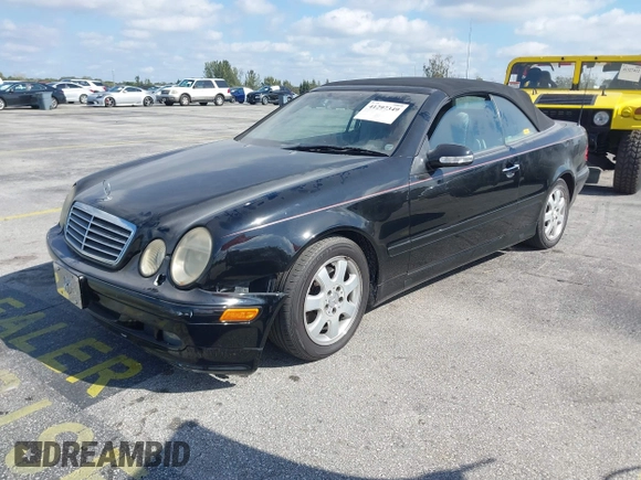 2003 Mercedes-Benz CLK 320 with VIN WDBLK65G33T133403, listed as a IAAI auction lot 41297349 with Not Provided miles and . Bid and sale history available at carsss.com. Image 2.