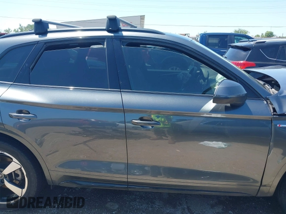 2023 Audi Q5 S line Prestige с VIN WA1FAAFY7P2054575, выставлен на аукционе IAAI как лот 42541896 с пробегом Не указан миль и . История ставок и продаж доступна на DreamBid. Изображение 13.