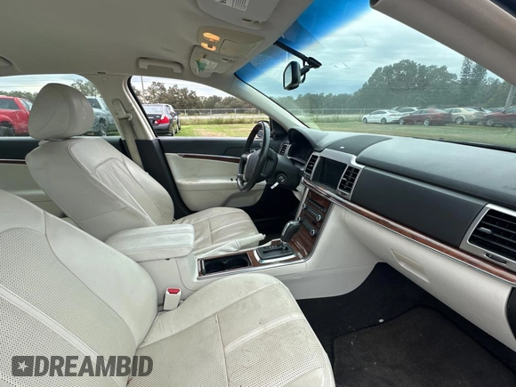 2011 Lincoln MKZ Hybrid with VIN 3LNDL2L33BR759329, listed as a Copart auction lot 76805644 with 131,927 mi miles and Clean Title. Bid and sale history available at carsss.com. Image 5.