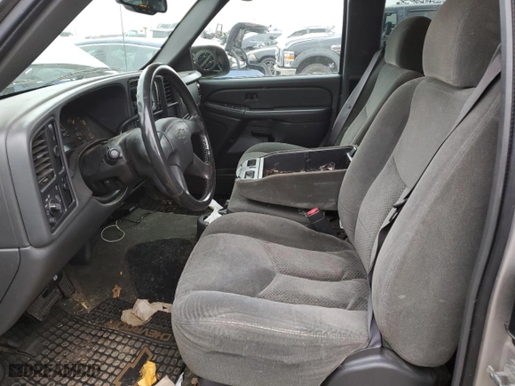 2004 Chevrolet Silverado 1500 Work Truck with VIN 2GCEC19V741292192, listed as a Copart auction lot 83988554 with 232,432 mi miles and Salvage Title. Bid and sale history available at carsss.com. Image 7.