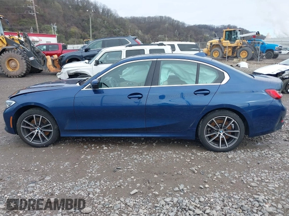 2021 BMW 3 Series 330i xDrive with VIN 3MW5R7J02M8C03547, listed as a IAAI auction lot 41961467 with 35,736 mi miles. Bid and sale history available at carsss.com. Image 14.