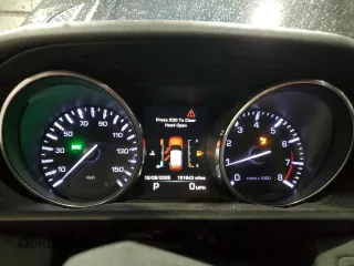 2015 Land Rover Range Rover Sport HSE z VIN SALWR2VF2FA515053, wystawiony jako Copart lot #56238375 z przebiegiem 101 643 mil mil oraz Szkoda całkowita • Salvage title. Historia ofert i sprzedaży dostępna na DreamBid. Obrazek 9.