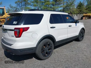 2019 Ford Explorer Sport with VIN 1FM5K8GT8KGB37269, listed as a IAAI auction lot 41914607 with Not Provided miles and . Bid and sale history available at carsss.com. Image 4.