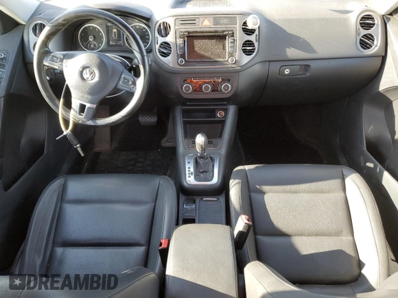2011 Volkswagen Tiguan SE with VIN WVGBV7AX6BW525171, listed as a Copart auction lot 53643265 with 208,206 mi miles and Clean Title. Bid and sale history available at DreamBid. Image 8.